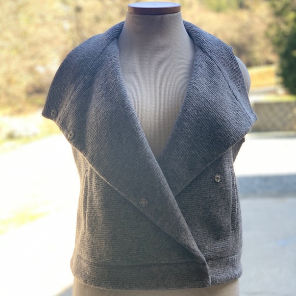 Wool vest from BB Dakota - Picture 5 of 7